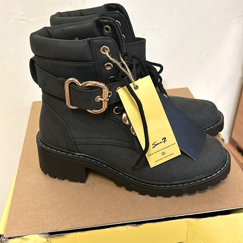NWT Seven 7 Women Himalaya Black Lace-up Hiker Combat Boot with Block Heel. - Picture 5 of 9